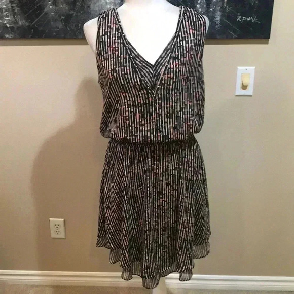 White House Black Market Layered Ruffled Midi Dress Elastic Waist Keyhole Back-8 - Picture 1 of 10